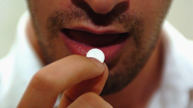 Die Einnahme von Medikamenten auf Basis natürlicher Rohstoffe beugt der Entstehung einer Prostatitis vor