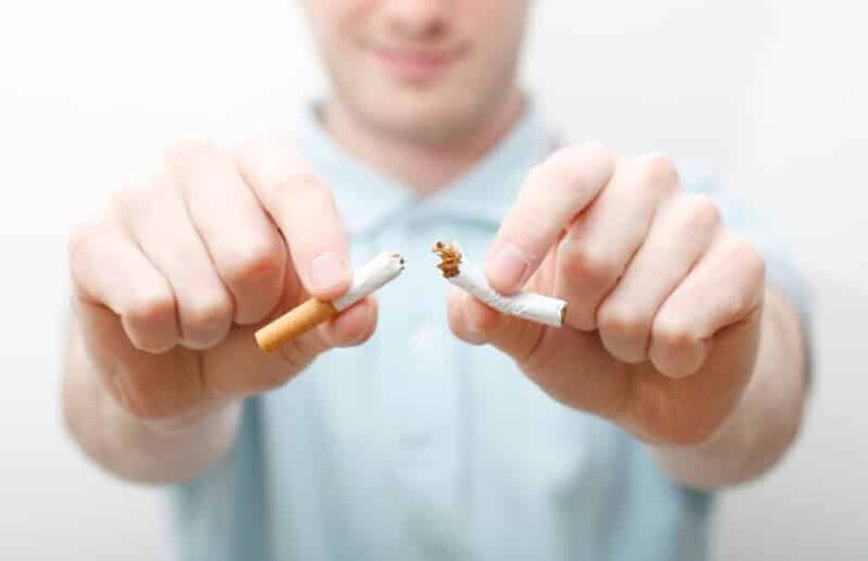 Um einer Prostatitis vorzubeugen, müssen Sie mit dem Rauchen aufhören